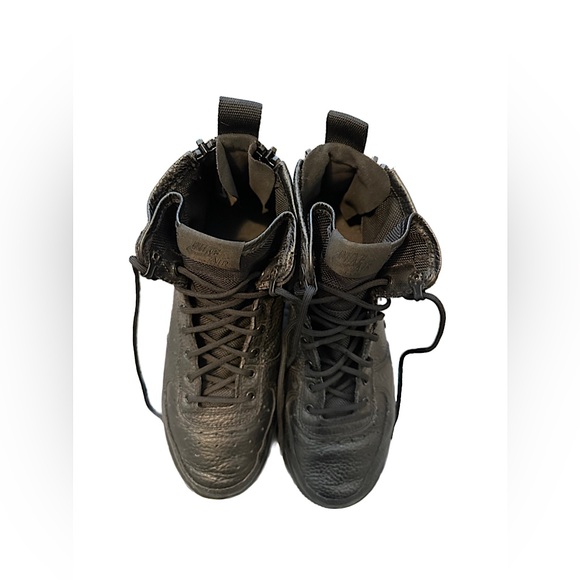 Nike SF-AF1 Mid "Triple Black" I/Preview - Picture 7 of 9